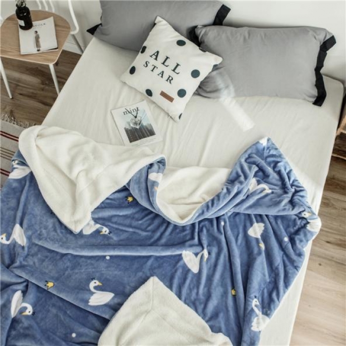 91家纺网 家纺一手货源 找家纺 昔可家纺 2018新品羊羔绒毛毯 皇冠天鹅