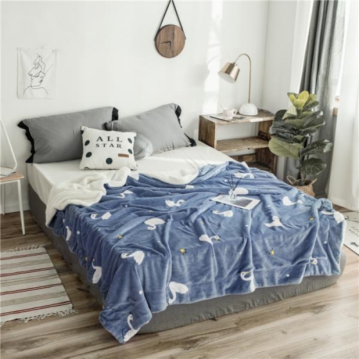 91家纺网 家纺一手货源 找家纺 昔可家纺 2018新品羊羔绒毛毯 皇冠天鹅