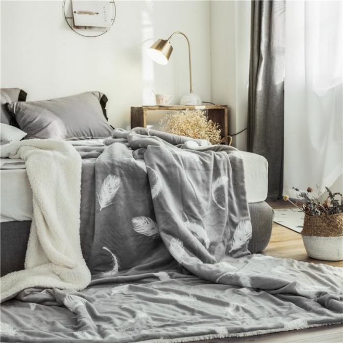 91家纺网 家纺一手货源 找家纺 昔可家纺 2018新品羊羔绒毛毯 灰羽毛