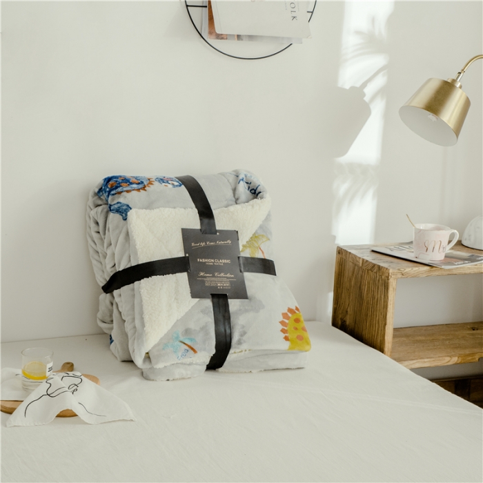 91家纺网 家纺一手货源 找家纺 昔可家纺 2018新品羊羔绒毛毯 恐龙乐园