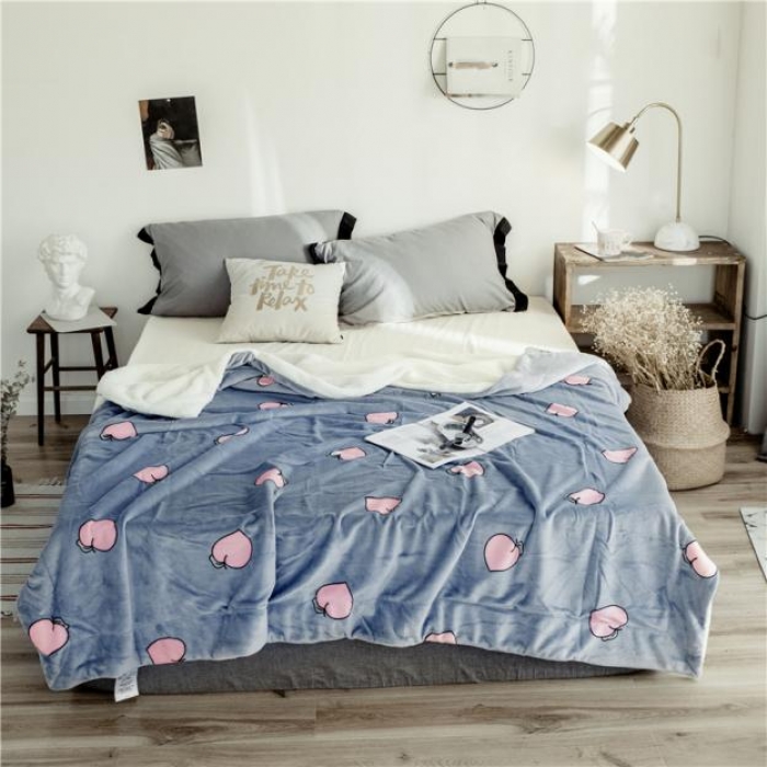 91家纺网 家纺一手货源 找家纺 昔可家纺 2018新品羊羔绒毛毯 蜜桃蓝