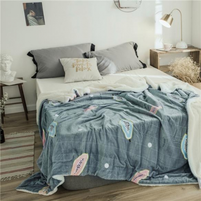 91家纺网 家纺一手货源 找家纺 昔可家纺 2018新品羊羔绒毛毯 木瓜水果