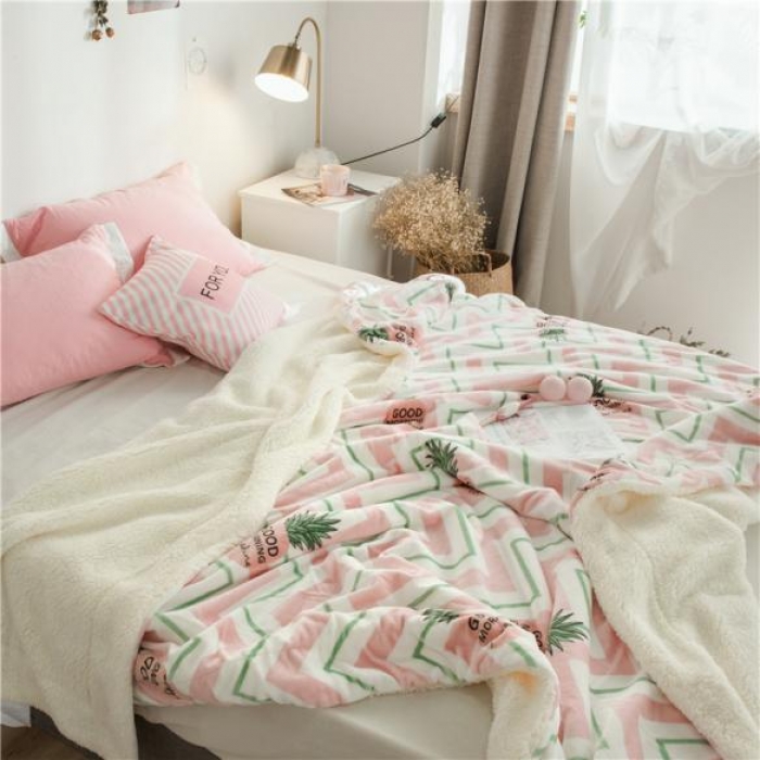 91家纺网 家纺一手货源 找家纺 昔可家纺 2018新品羊羔绒毛毯 线条菠萝