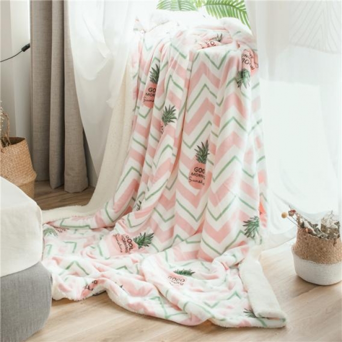 91家纺网 家纺一手货源 找家纺 昔可家纺 2018新品羊羔绒毛毯 线条菠萝