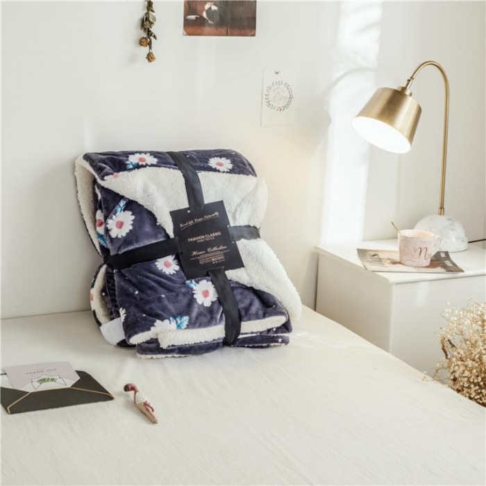 91家纺网 家纺一手货源 找家纺 昔可家纺 2018新品羊羔绒毛毯 小菊花