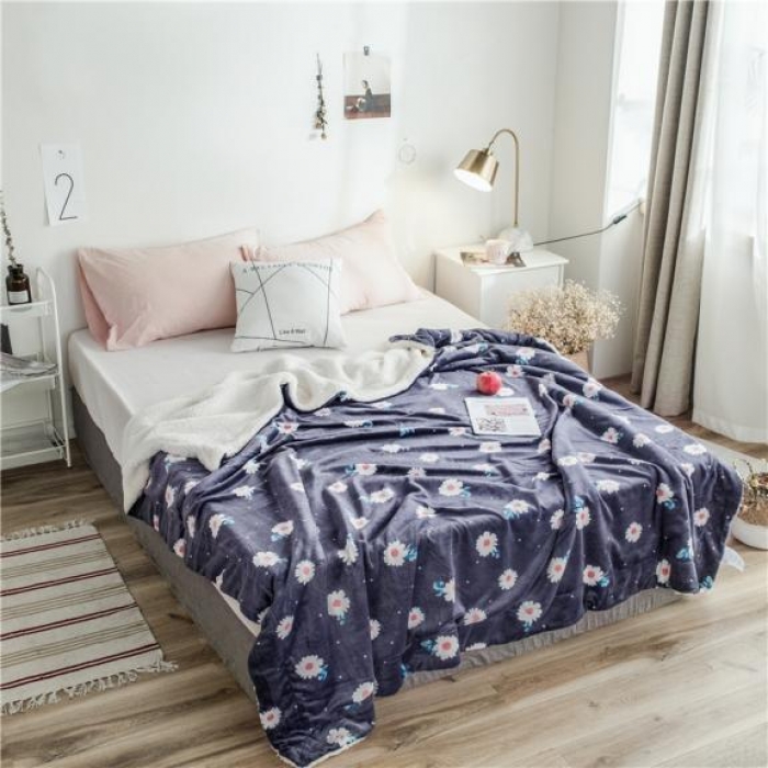 91家纺网 家纺一手货源 找家纺 昔可家纺 2018新品羊羔绒毛毯 小菊花