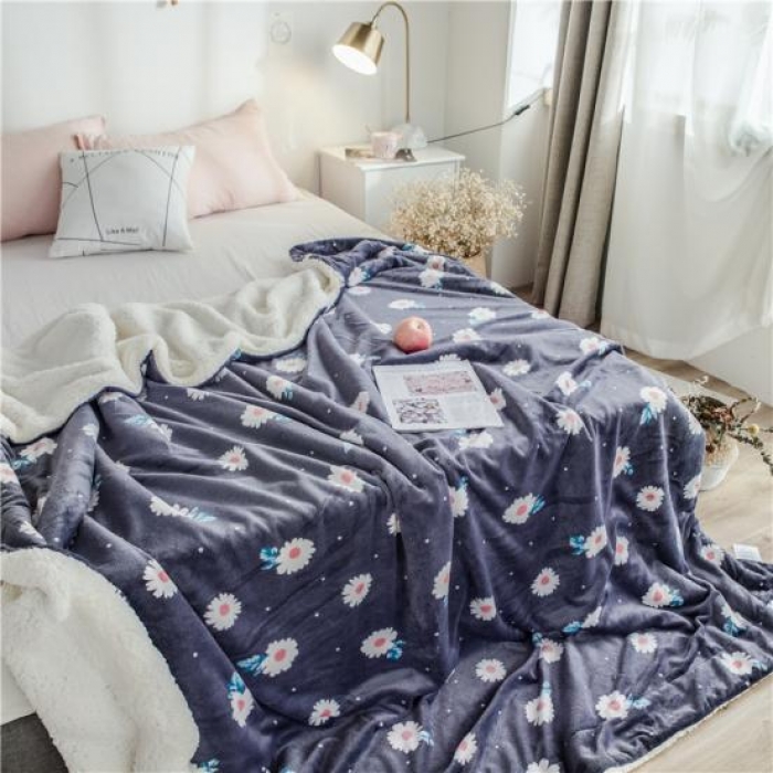 91家纺网 家纺一手货源 找家纺 昔可家纺 2018新品羊羔绒毛毯 小菊花