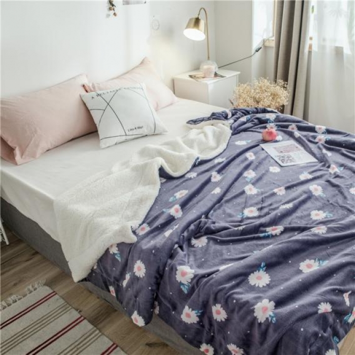 91家纺网 家纺一手货源 找家纺 昔可家纺 2018新品羊羔绒毛毯 小菊花