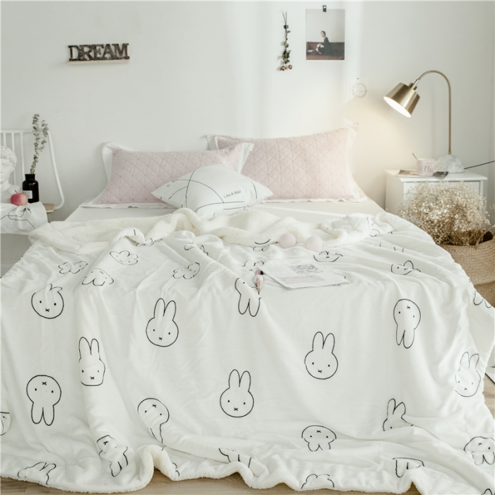 91家纺网 家纺一手货源 找家纺 昔可家纺 2018新品羊羔绒毛毯 小兔乖乖