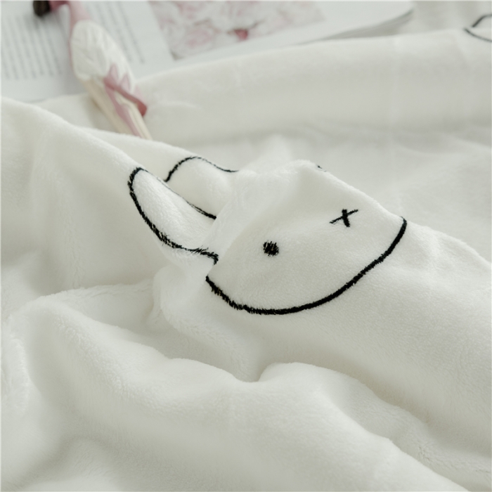 91家纺网 家纺一手货源 找家纺 昔可家纺 2018新品羊羔绒毛毯 小兔乖乖