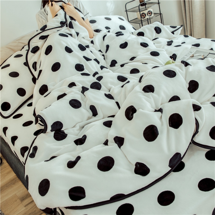 91家纺网 家纺一手货源 找家纺 昔可家纺 2018新款牛奶绒四件套 白波点