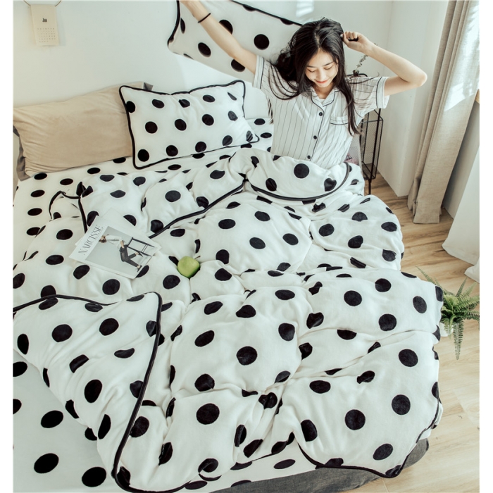 91家纺网 家纺一手货源 找家纺 昔可家纺 2018新款牛奶绒四件套 白波点