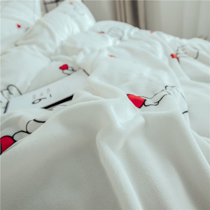 91家纺网 家纺一手货源 找家纺 昔可家纺 2018新款牛奶绒四件套 比心