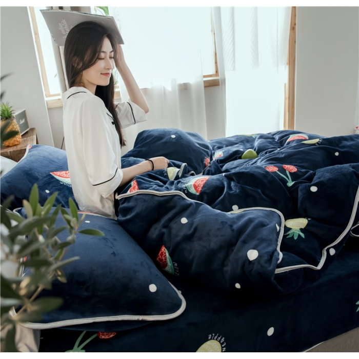 91家纺网 家纺一手货源 找家纺 昔可家纺 2018新款牛奶绒四件套 菠萝樱桃