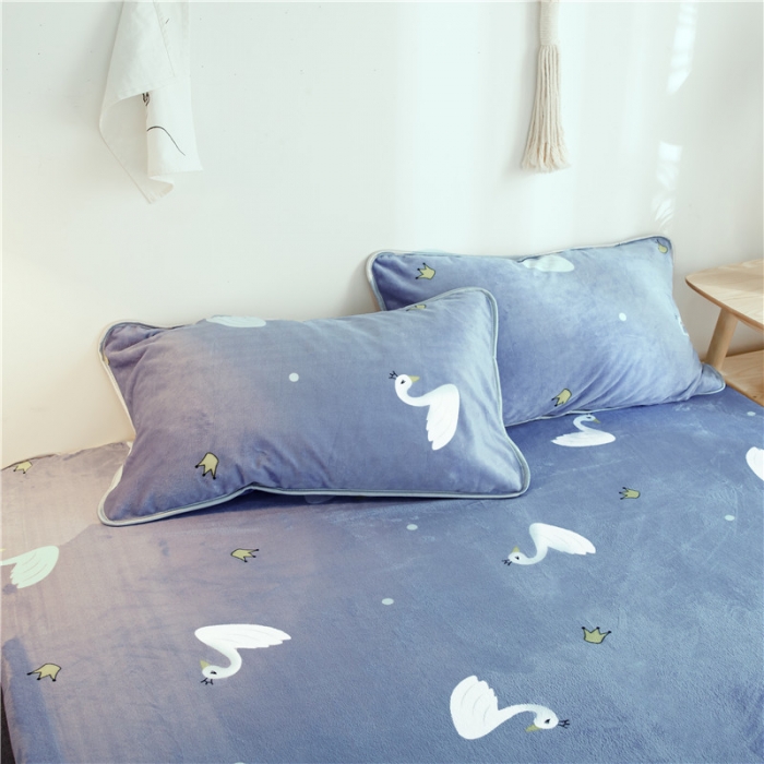 91家纺网 家纺一手货源 找家纺 昔可家纺 2018新款牛奶绒四件套 皇冠天鹅