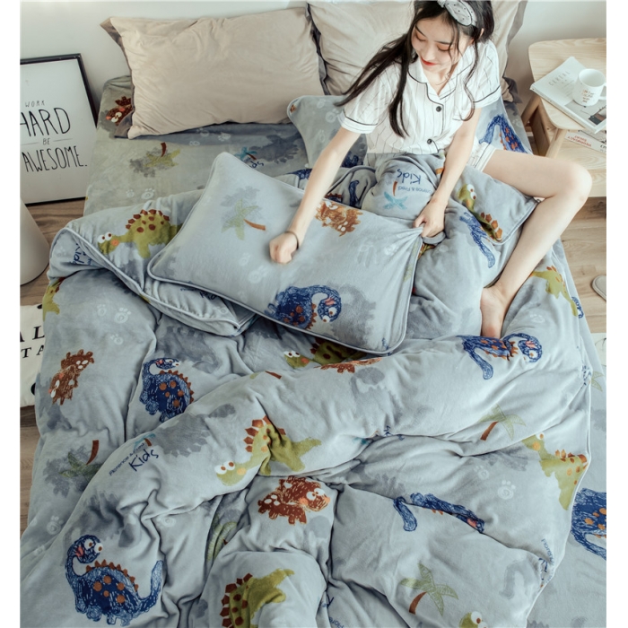 91家纺网 家纺一手货源 找家纺 昔可家纺 2018新款牛奶绒四件套 恐龙乐园