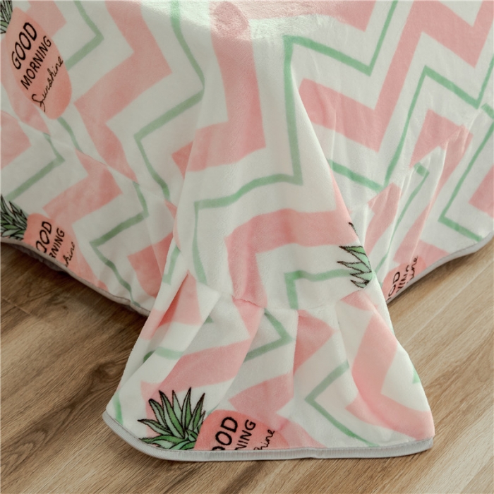 91家纺网 家纺一手货源 找家纺 昔可家纺 2018新款牛奶绒四件套 线条菠萝