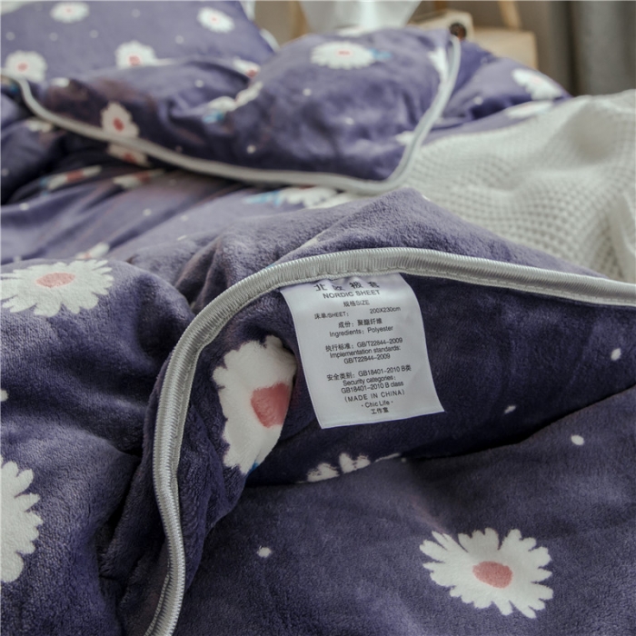 91家纺网 家纺一手货源 找家纺 昔可家纺 2018新款牛奶绒四件套 小菊花