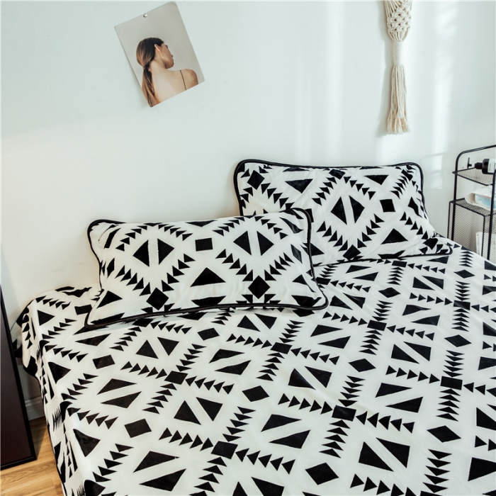 91家纺网 家纺一手货源 找家纺 昔可家纺 2018新款牛奶绒四件套 鱼骨砖块