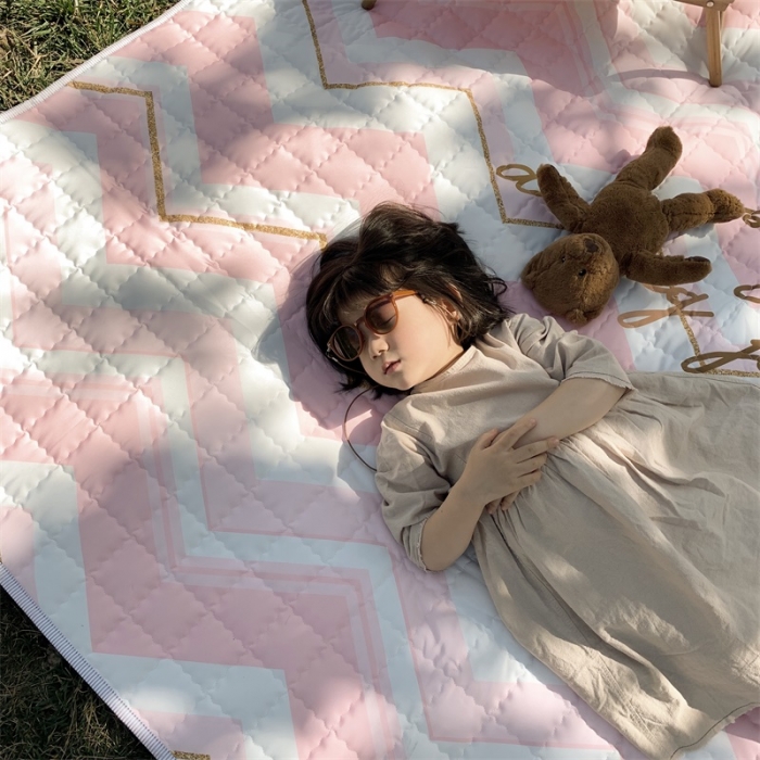 91家纺网 家纺一手货源 找家纺 昔可家纺 2019新款野餐垫 粉波浪