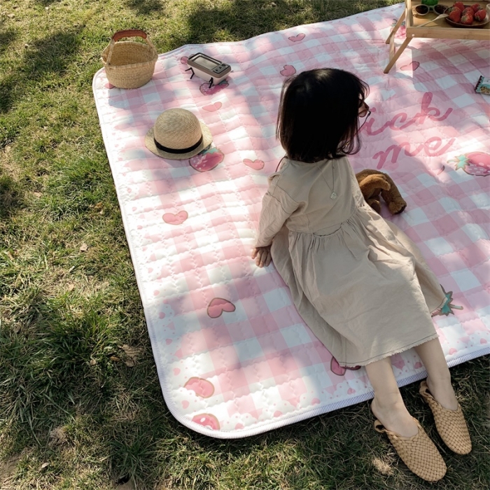 91家纺网 家纺一手货源 找家纺 昔可家纺 2019新款野餐垫 粉草莓