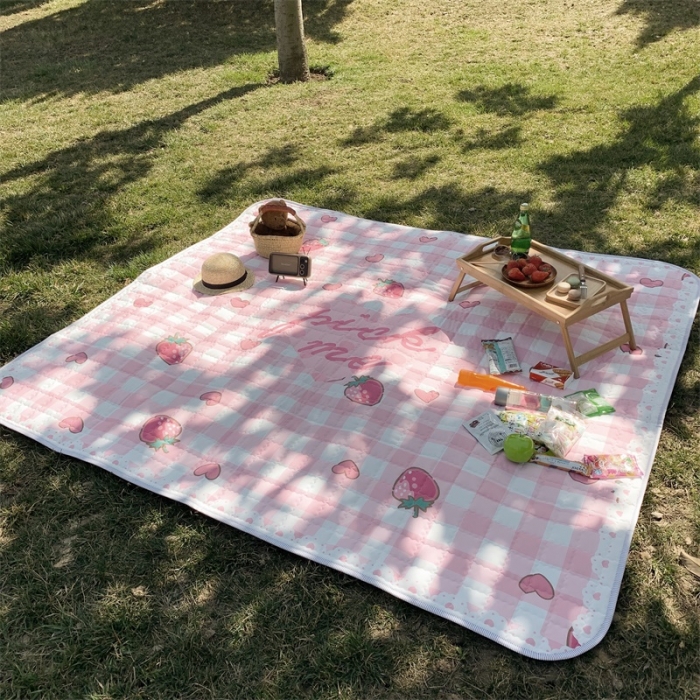 91家纺网 家纺一手货源 找家纺 昔可家纺 2019新款野餐垫 粉草莓