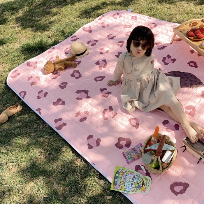 91家纺网 家纺一手货源 找家纺 昔可家纺 2019新款野餐垫 粉粉豹