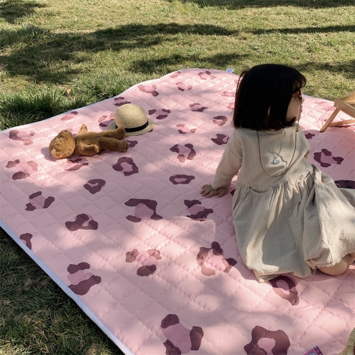 91家纺网 家纺一手货源 找家纺 昔可家纺 2019新款野餐垫 粉粉豹