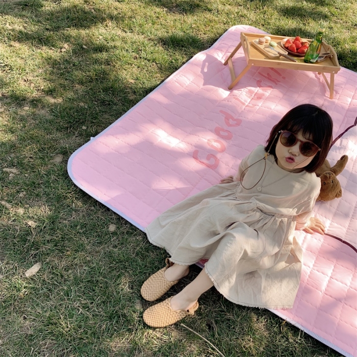 91家纺网 家纺一手货源 找家纺 昔可家纺 2019新款野餐垫 粉猪