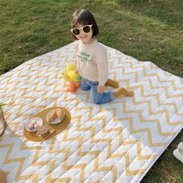 91家纺网 家纺一手货源 找家纺 昔可家纺 2019新款野餐垫 黄波纹