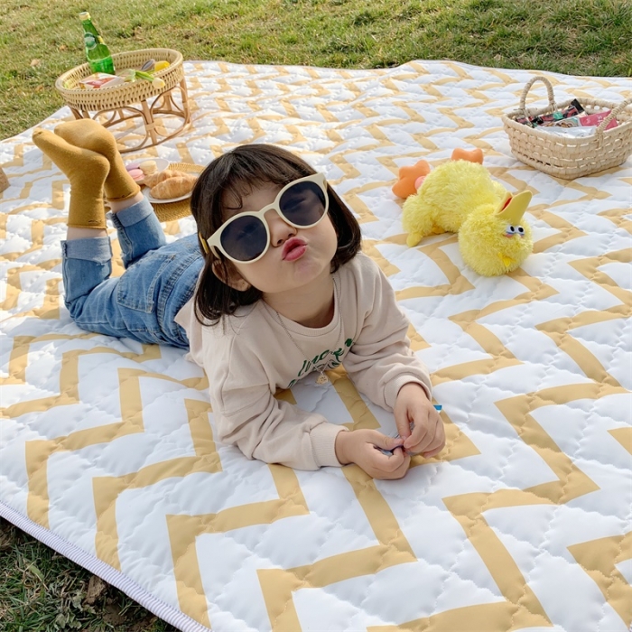 91家纺网 家纺一手货源 找家纺 昔可家纺 2019新款野餐垫 黄波纹