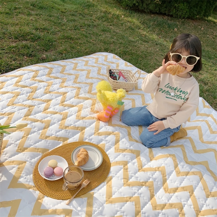 91家纺网 家纺一手货源 找家纺 昔可家纺 2019新款野餐垫 黄波纹