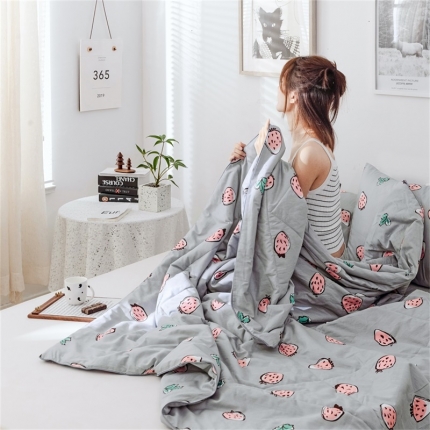 91家纺网 家纺一手货源 找家纺 （总）昔可 2019新款纯棉夏被影棚图