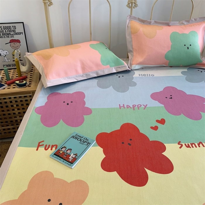 91家纺网 家纺一手货源 找家纺 昔可 2019新款牛奶冰丝软藤席 彩虹熊