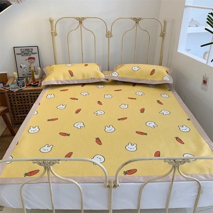 91家纺网 家纺一手货源 找家纺 昔可 2019新款牛奶冰丝软藤席 兔子爱萝卜