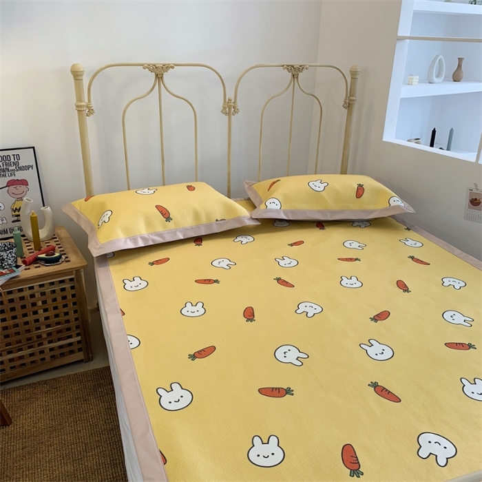 91家纺网 家纺一手货源 找家纺 昔可 2019新款牛奶冰丝软藤席 兔子爱萝卜