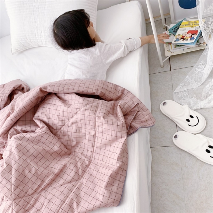 91家纺网 家纺一手货源 找家纺 昔可 2019新款纯棉夏被 粉格子