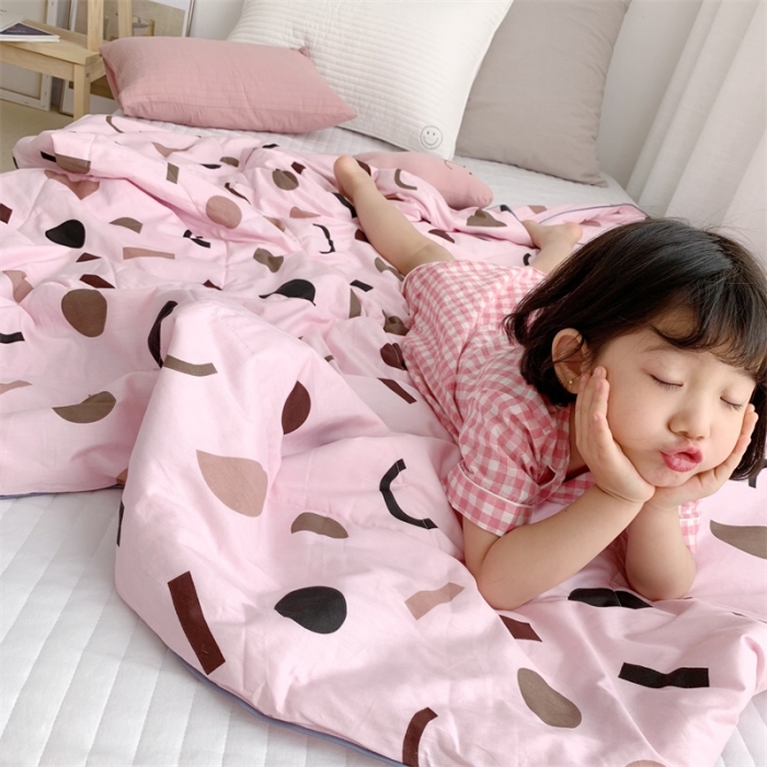 91家纺网 家纺一手货源 找家纺 昔可 2019新款纯棉夏被 弧形几何