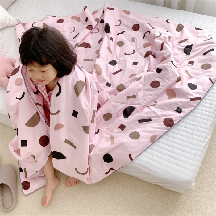 91家纺网 家纺一手货源 找家纺 昔可 2019新款纯棉夏被 弧形几何