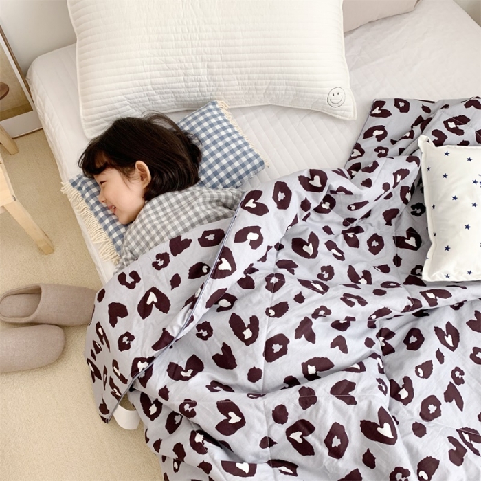 91家纺网 家纺一手货源 找家纺 昔可 2019新款纯棉夏被 灰豹纹