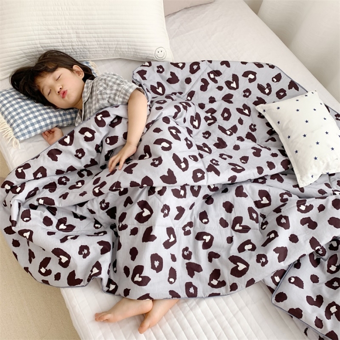 91家纺网 家纺一手货源 找家纺 昔可 2019新款纯棉夏被 灰豹纹