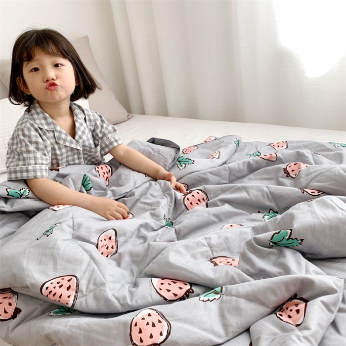 91家纺网 家纺一手货源 找家纺 昔可 2019新款纯棉夏被 小草莓灰