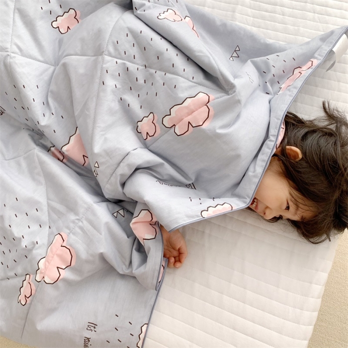 91家纺网 家纺一手货源 找家纺 昔可 2019新款纯棉夏被 云朵雨滴