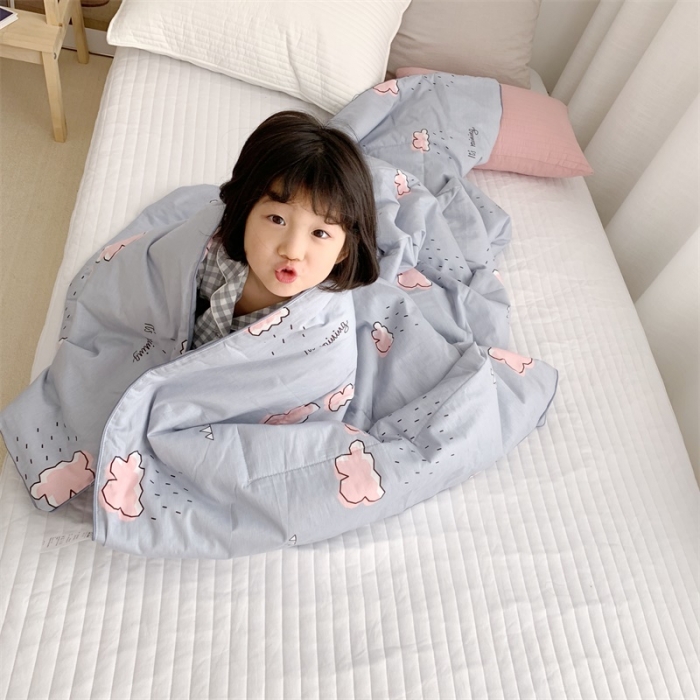 91家纺网 家纺一手货源 找家纺 昔可 2019新款纯棉夏被 云朵雨滴