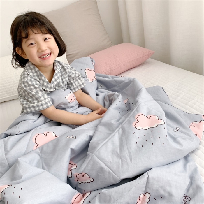 91家纺网 家纺一手货源 找家纺 昔可 2019新款纯棉夏被 云朵雨滴