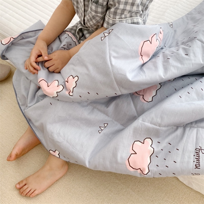 91家纺网 家纺一手货源 找家纺 昔可 2019新款纯棉夏被 云朵雨滴