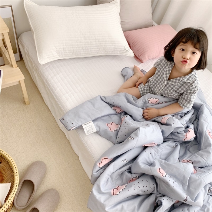 91家纺网 家纺一手货源 找家纺 昔可 2019新款纯棉夏被 云朵雨滴