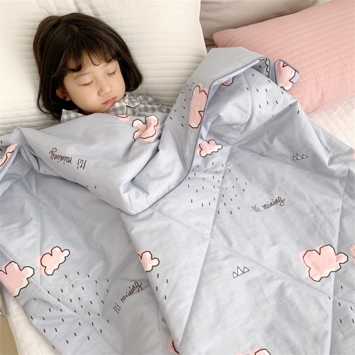 91家纺网 家纺一手货源 找家纺 昔可 2019新款纯棉夏被 云朵雨滴