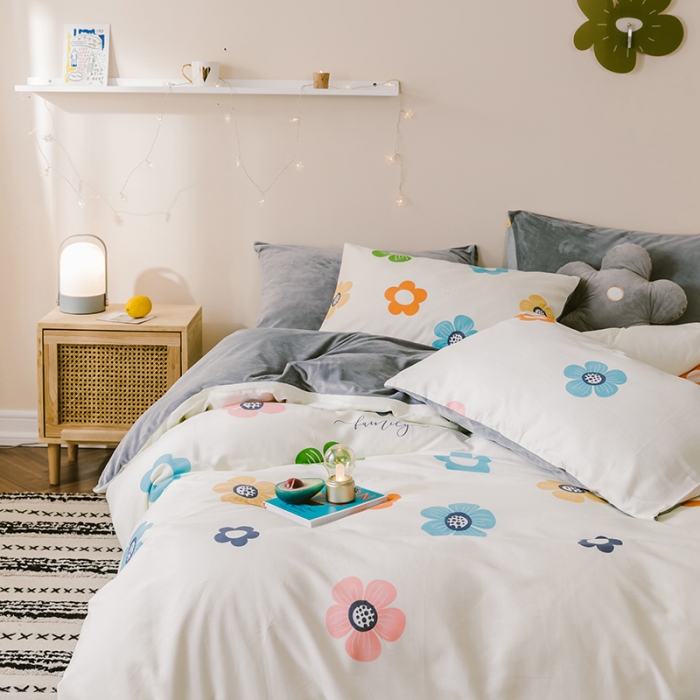 91家纺网 家纺一手货源 找家纺 2019新款13372棉加绒花卉系列四件套 多彩花