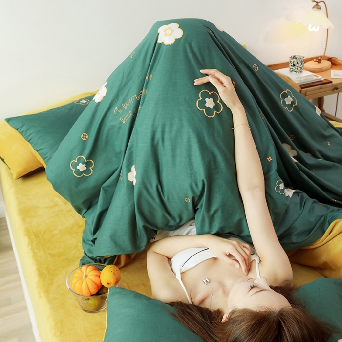 91家纺网 家纺一手货源 找家纺 昔可 2019新款13372棉加绒花卉系列四件套 绿花